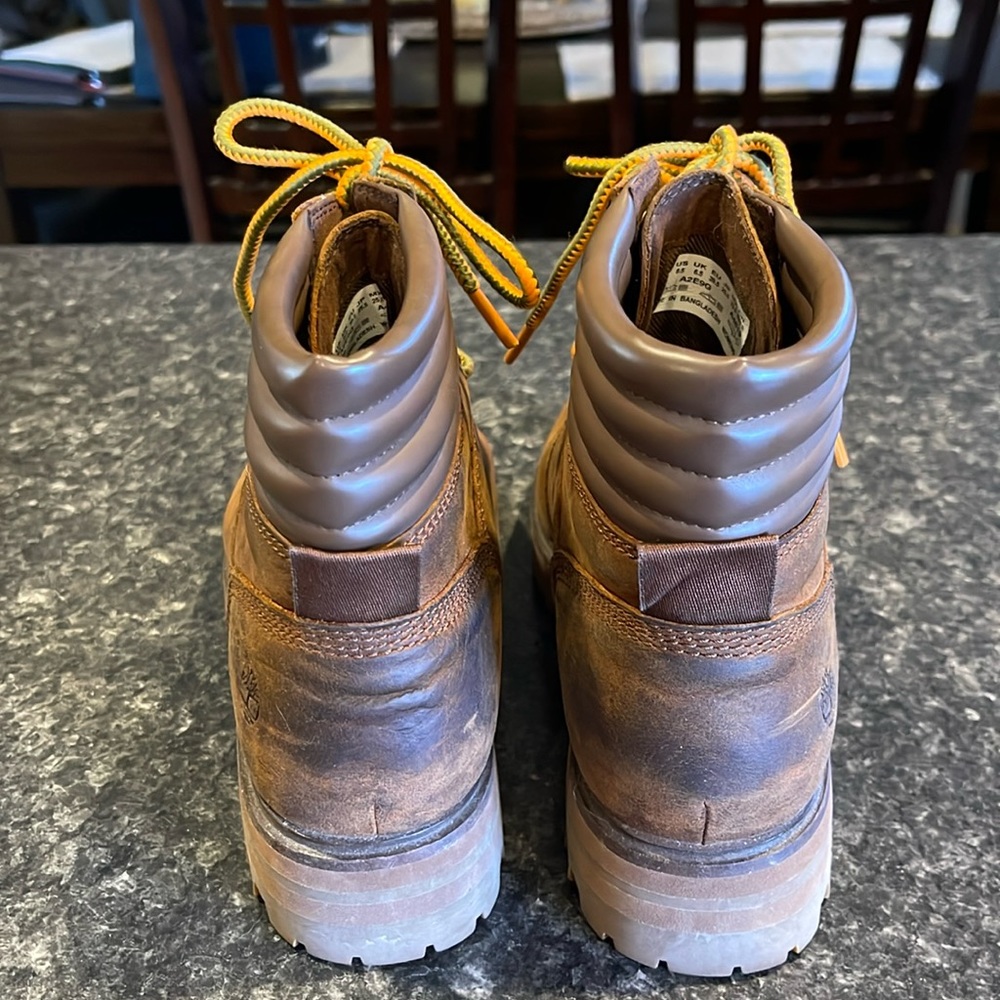 Timberland size 8.5 leather boots